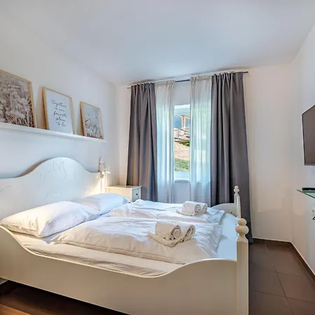 Simonhoehe Kaerntentraum-1 By Interhome *