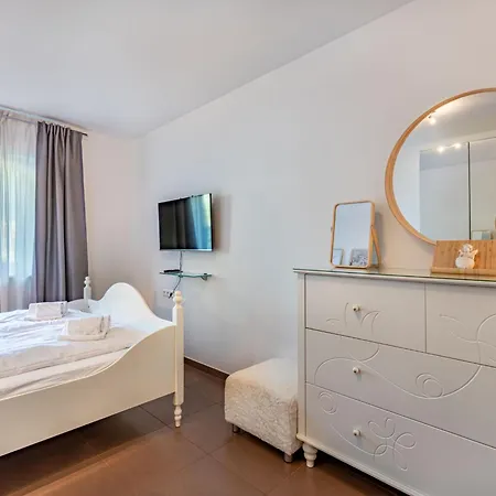 Simonhoehe Kaerntentraum-1 By Interhome * Sankt Paul